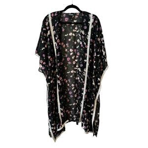 New Steve Madden Women's Floral Crochet Trim Kimono Black One Size